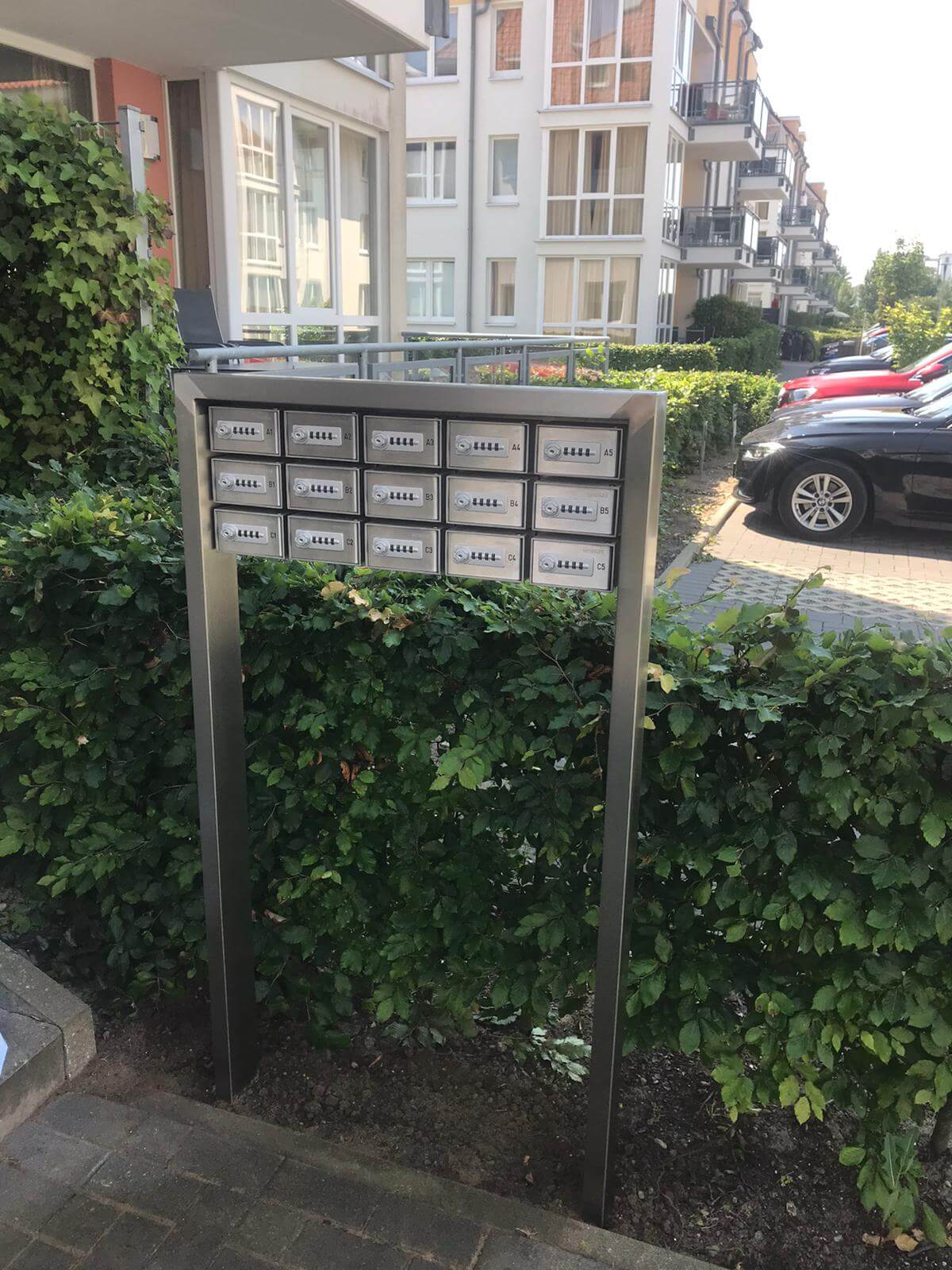 masunt Schlüsseldepotsäule zur freistehenden Außenmontage I individuelle Bestückung mit Depots (V2A)